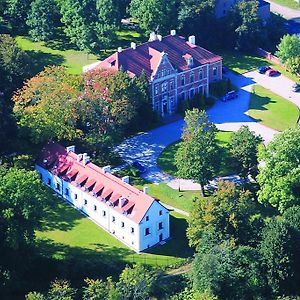 Lezno Palace